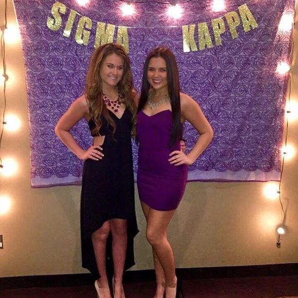 ✨Ashley H✨ - Picture 4 of 8